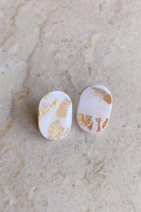 RESIN CLAY EARRINGS Small White Gold Flakes Earrings / Handmade Bridal Wedding Bridesmaid Earrings